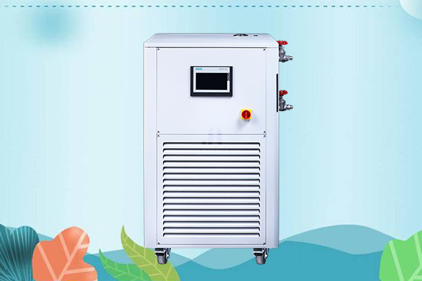 你是否對反應釜控溫加熱制冷循環(huán)機的儲油罐存在誤解 你是否對反應釜控溫加熱制冷循環(huán)機的儲油罐存在誤解